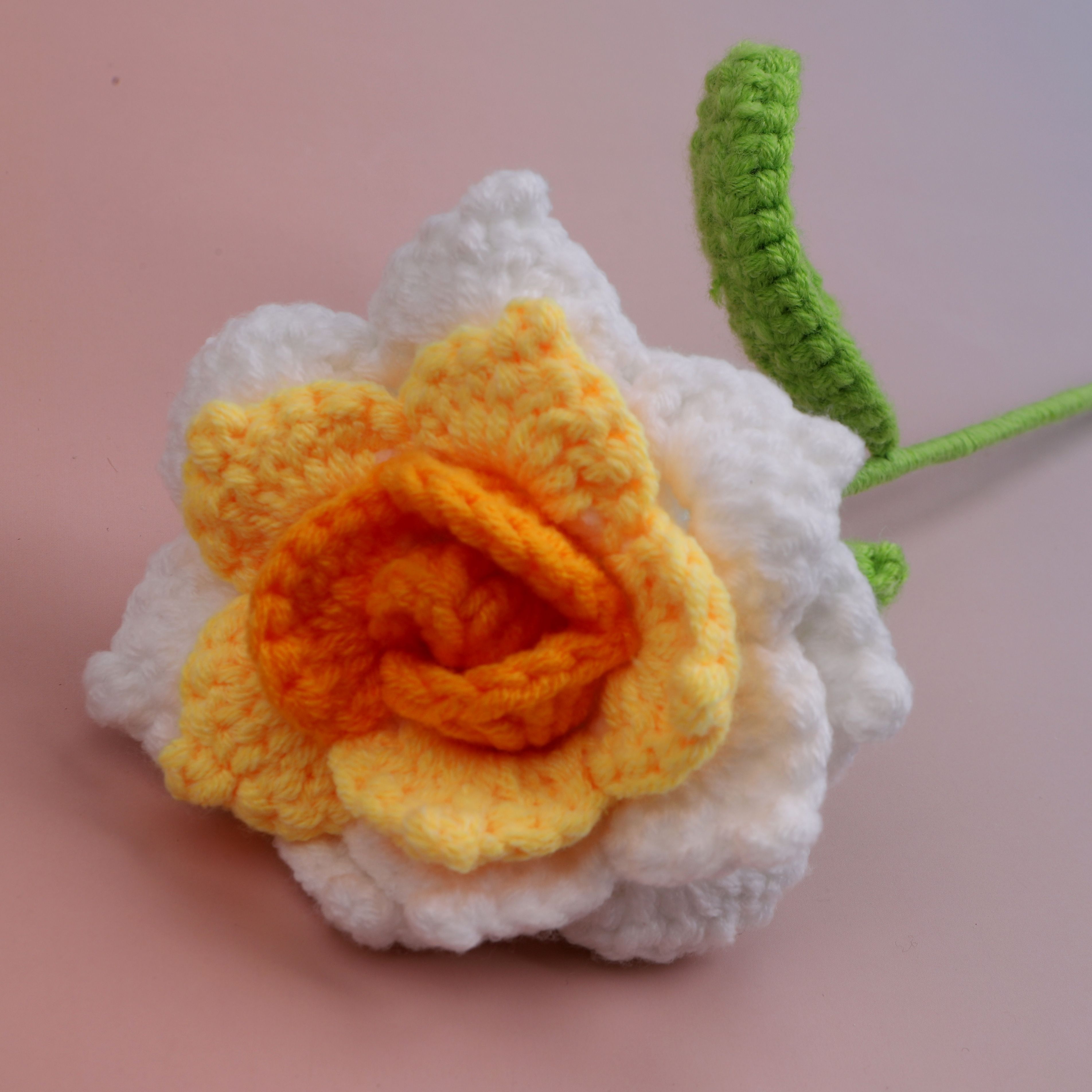Rose-sharp angle